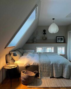 Read more about the article Small Bedroom Lighting Ideas For Cozy And Stylish Spaces