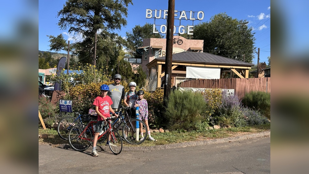 Read more about the article Family Bicycling Trips Ideas: Fun Routes for All Ages